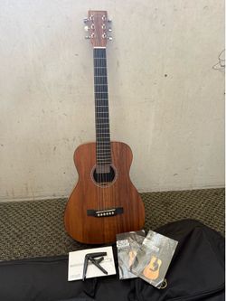 Martin LXK2 travel guitar like new