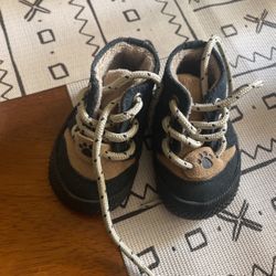 Puppy Shoes For A Small To Médium 