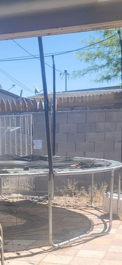Free trampolin