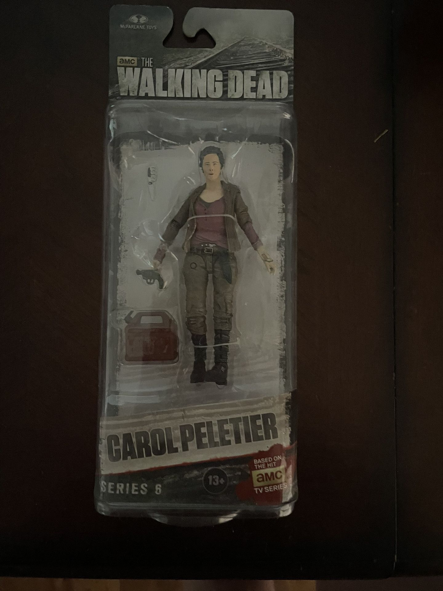 Carol Walking Dead Action Figure 