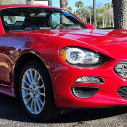 2019 FIAT 124 Spider Classica Convertible 2D - 1 Owner