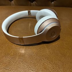 Beats solo 3 gold satin clearance