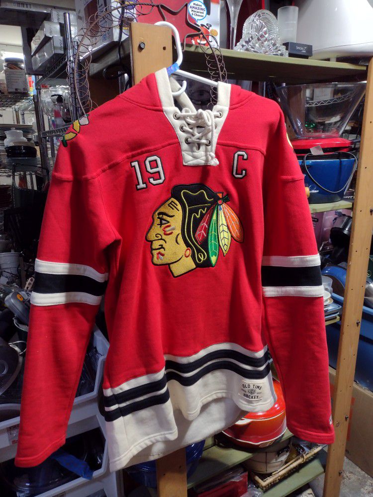 CCM Chicago Blackhawks NWOT XL NHL Hockey Jersey Home Red Center Ice United  Cent for Sale in Westmont, IL - OfferUp