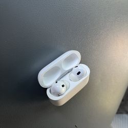 Combo AirPods Pro and Gamer headphones