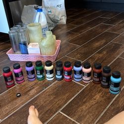 Liquitex basic acrylic Fluid