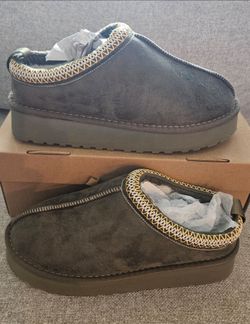 NEW Women SIZE 8