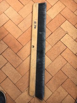 Concrete finish broom