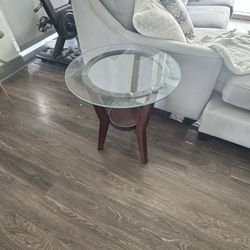 Coffee Table W/2 Matching End Tables 
