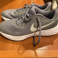 Kids Nike Tennis Shoes