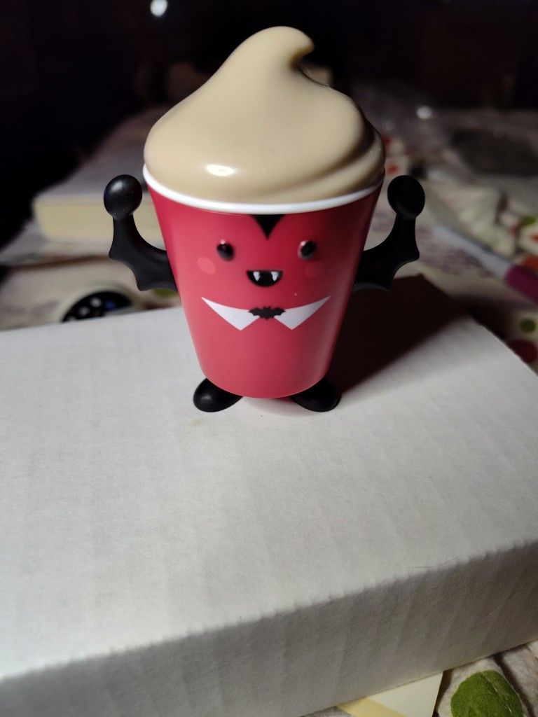 Frosty Fright Red Vampire Figure