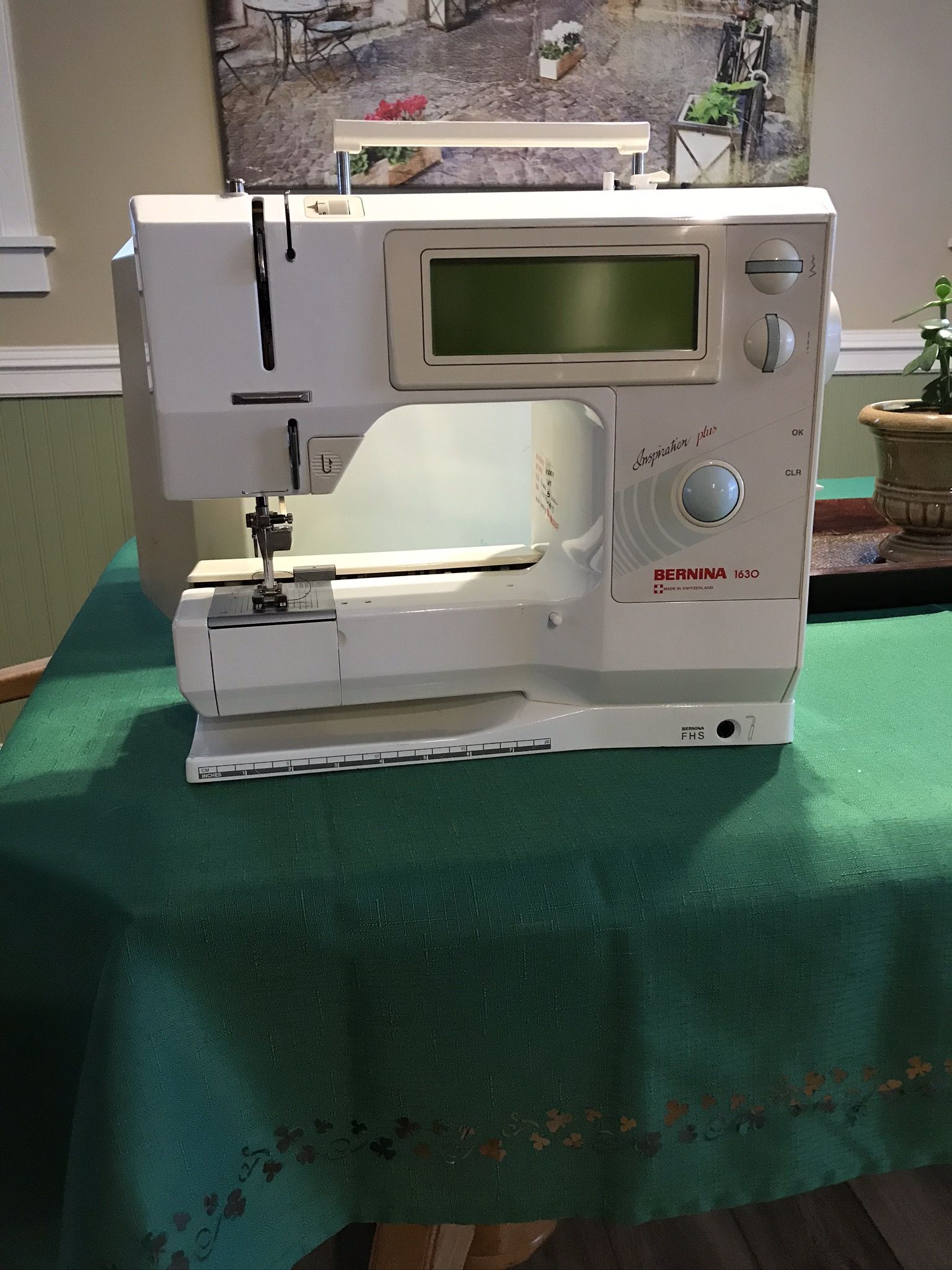 Bernina 1630 Inspiration Plus Sewing Machine w/Carrying Storage Case