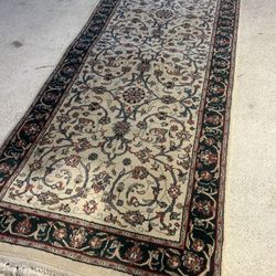 PERSIAN RUG - RUNNER.