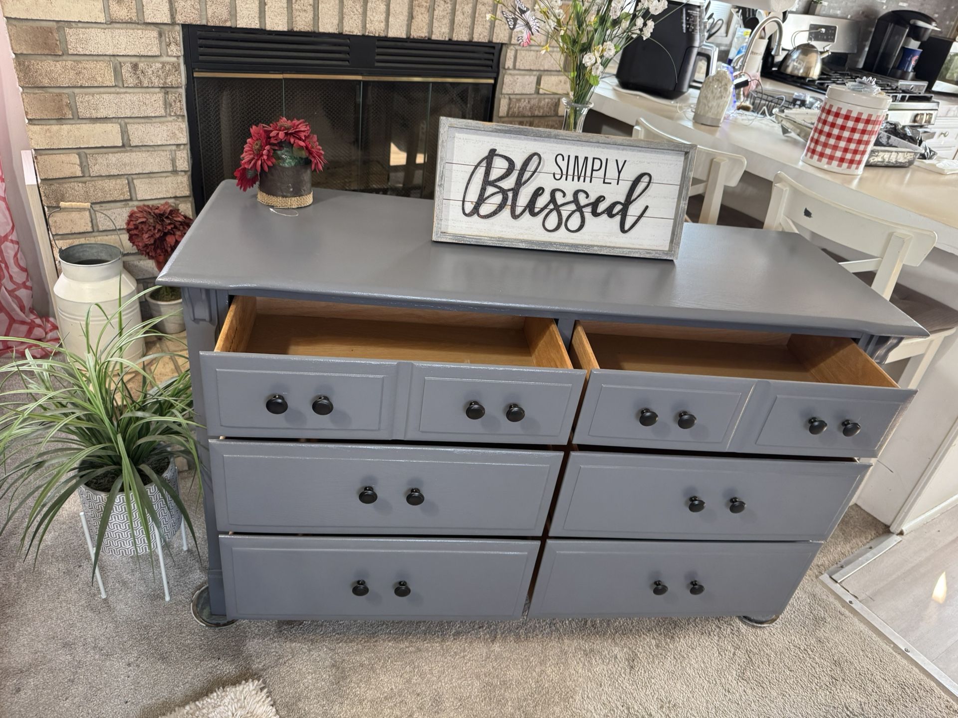 ✨✨BEAUTIFUL GRAY LONG SOLID EOOD 6 DRAWER DRESSER✨✨