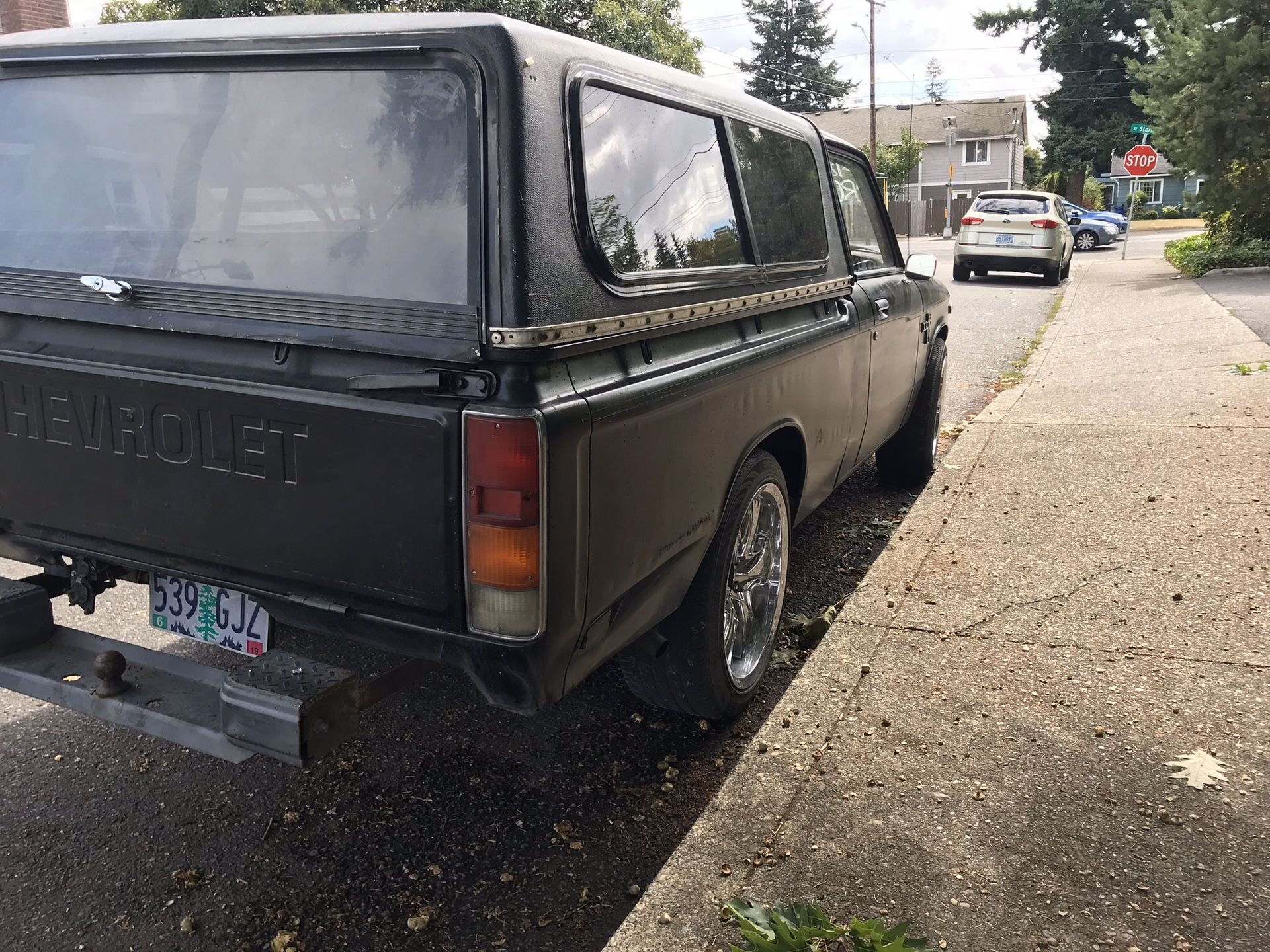 Camper fits mini truck abt 6ft long