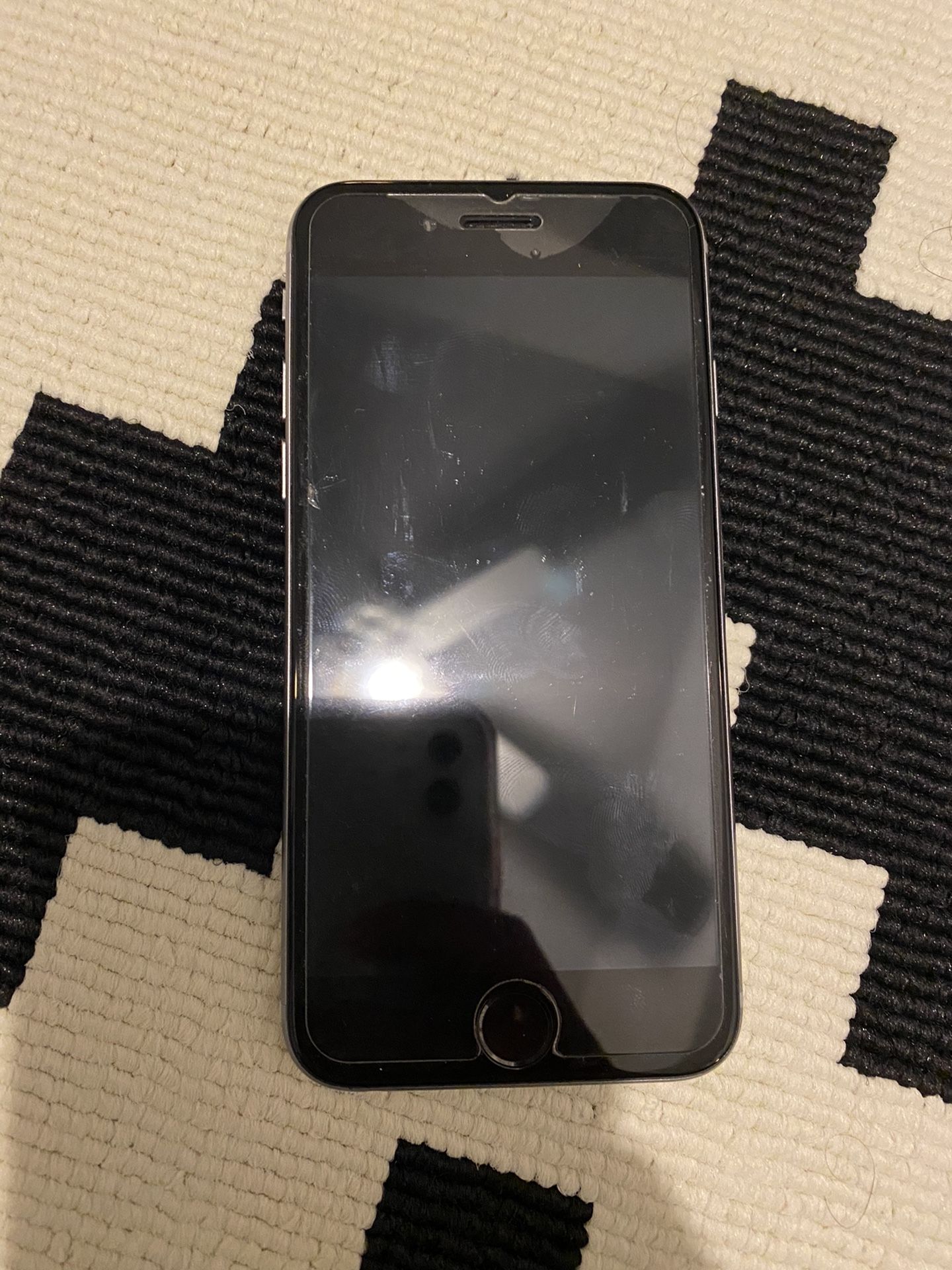 iPhone 6 and 6s For Parts (Read Description)