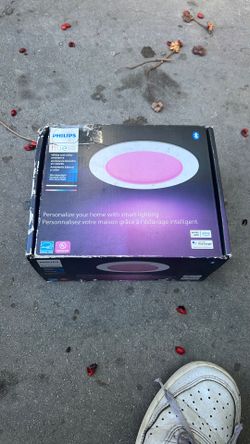 Phillips hue personal wireless lighting