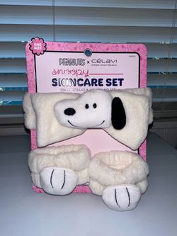 Snoopy (Peanuts) x Celavi skincare set