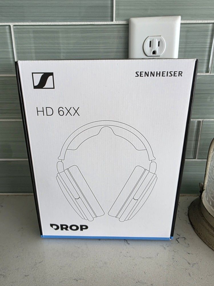 Sennheiser HD 650 Headphones (New in box)