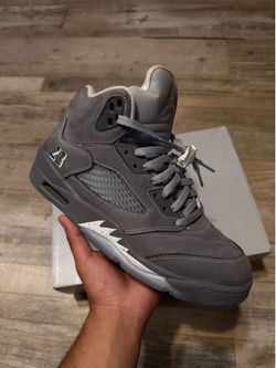 Jordan 5 Retro’ Wolf Grey