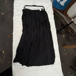 Women’s Skirt (large)