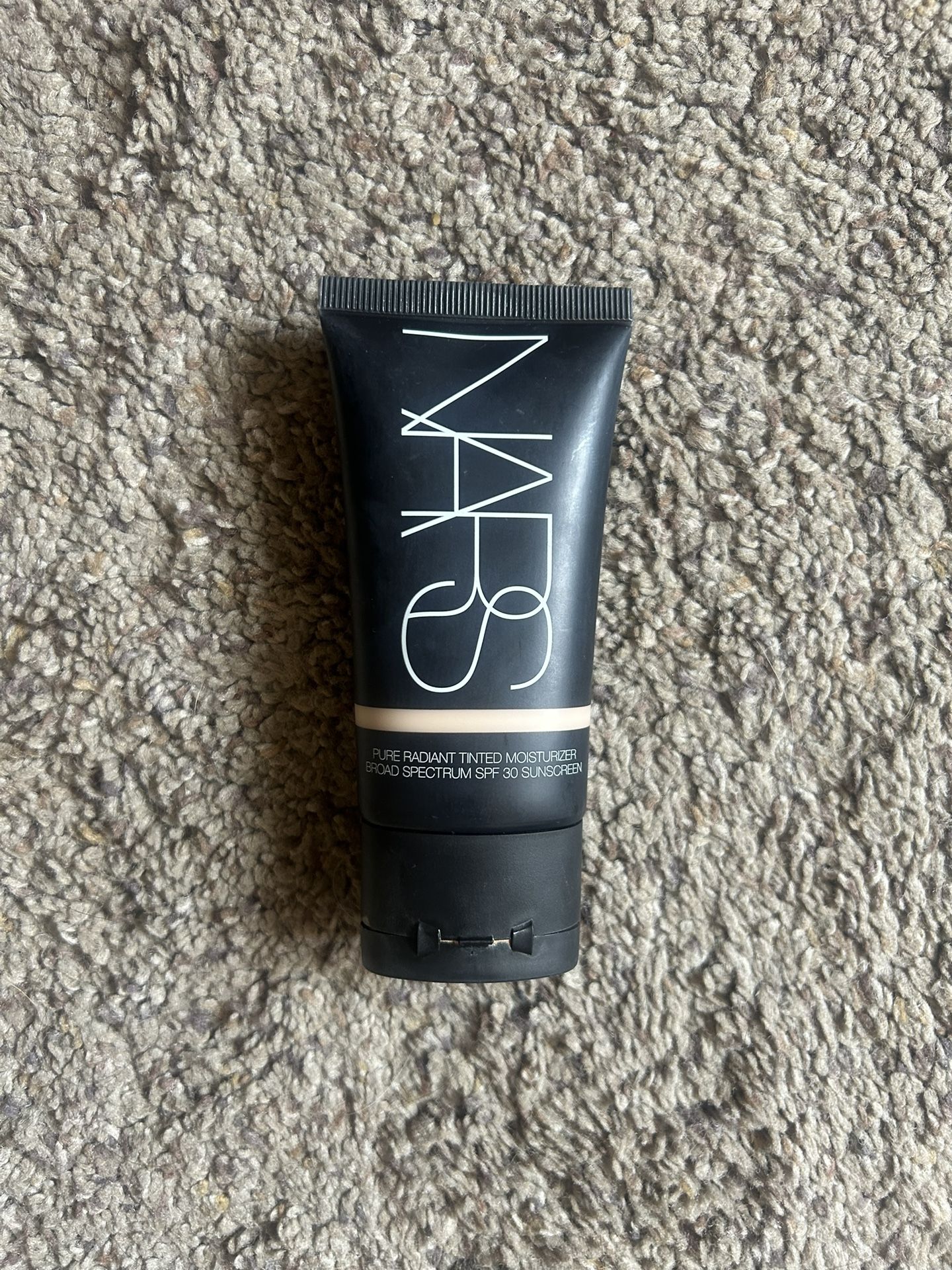 High End Make Up - Foundation And Powders 