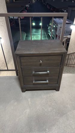 Night Stand LIKE NEW