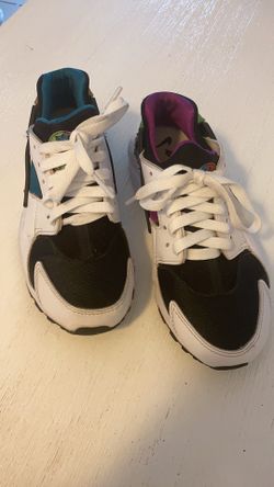 Girls Huarache Peace Love And Swoosh 4.5