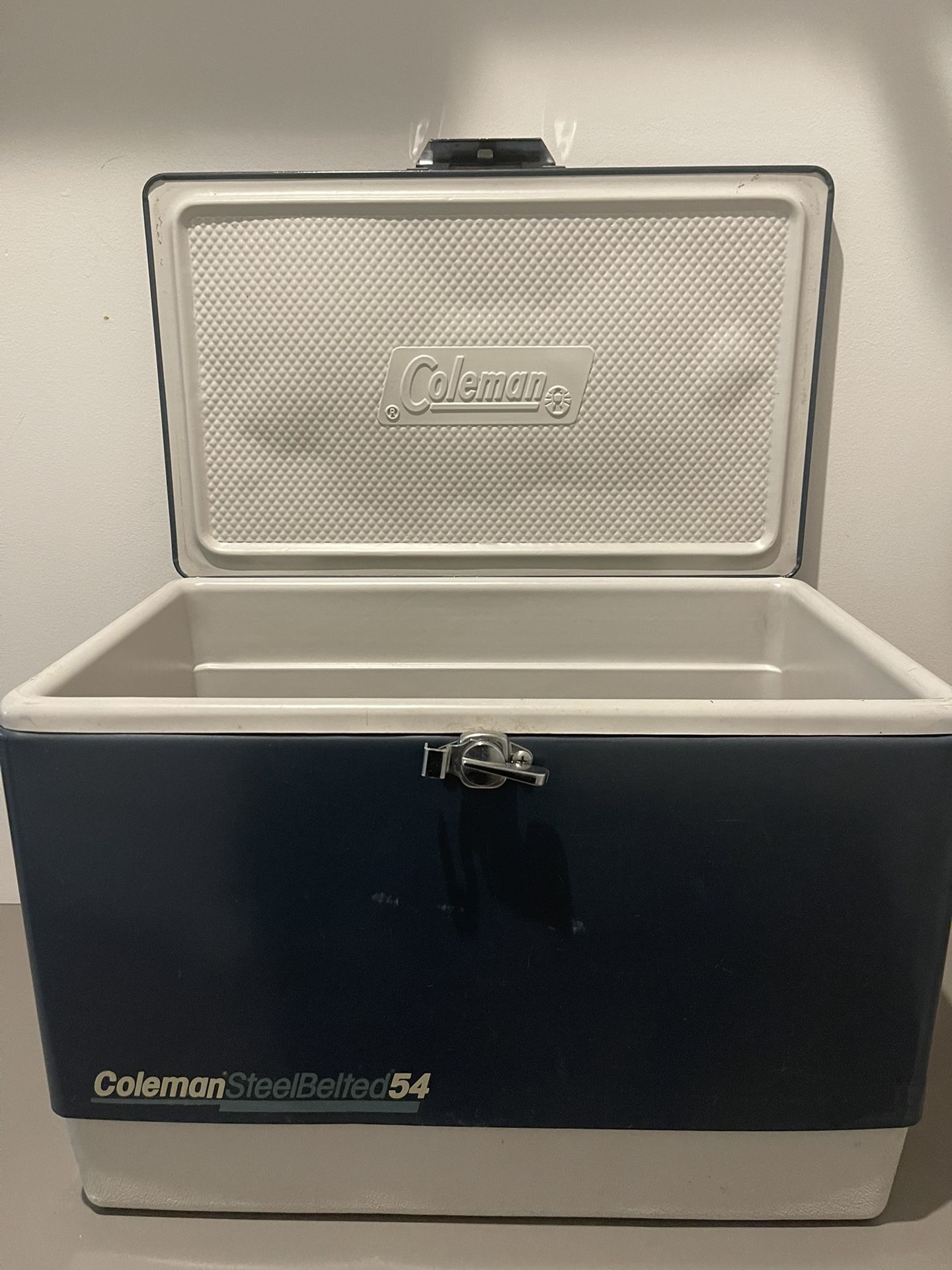 Coleman Belted Cooler 54 Vintage