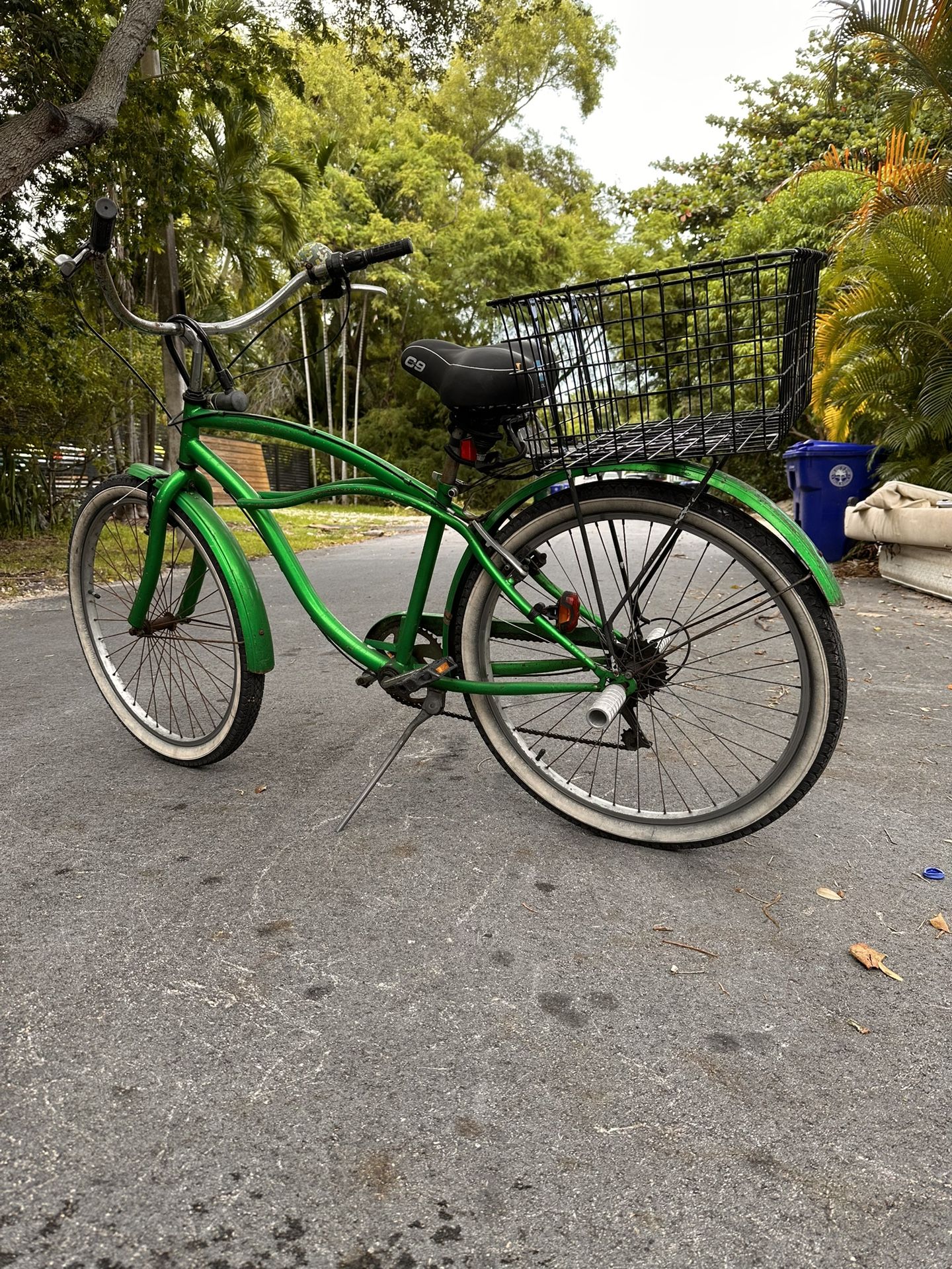 Beach cruiser Bike
