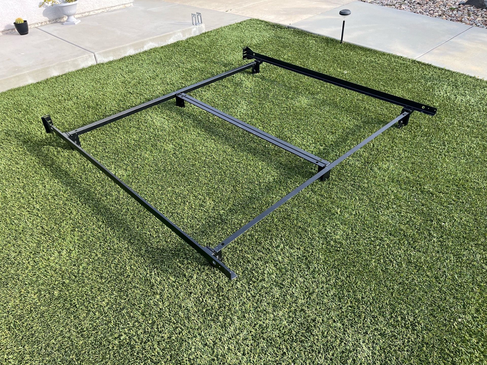 King size metal bed frame