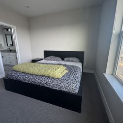 King mattress And Bed Frame 