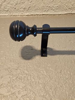 Curtain rod set