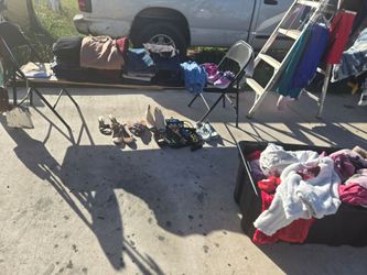 Garage sale todo barato .