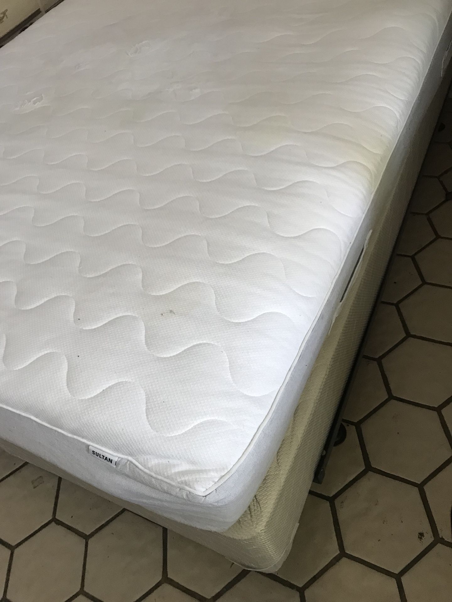 Ikea sultan queen mattress discount
