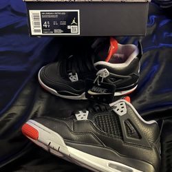 Jordan 4 Retro !!! New 