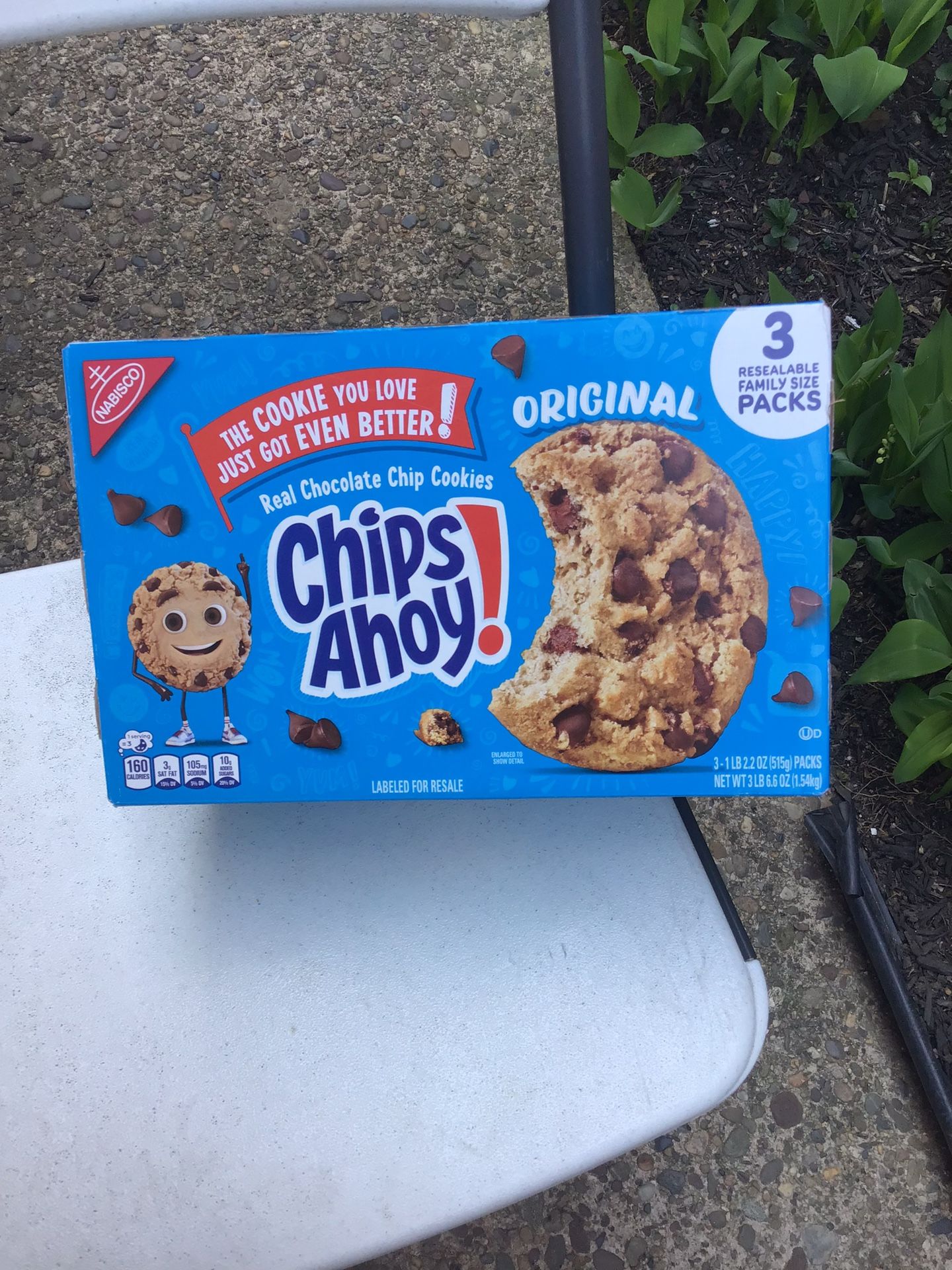 Chips Ahoy 3 pack 3lbs 6.6 oz total good till August 2025 New