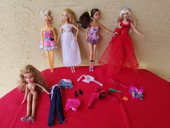 Dolls And Accessories 