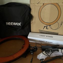 Neewer Ring Light With Setup