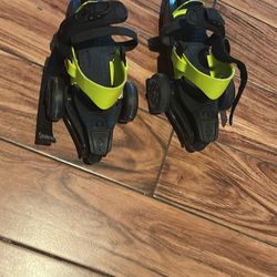 Adjustable Roller Skates 