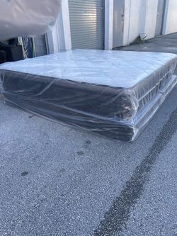 NEW MATTRESS KING SIZE PILLOW TOP WITH BOX SPRING