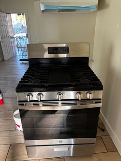 GE Stainless Steel Gas Range Stove