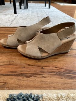 Clark Wedge Heels - Size 7