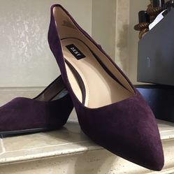 NEW IN BOX - DKNY Purple Suede Block Heel Pumps
