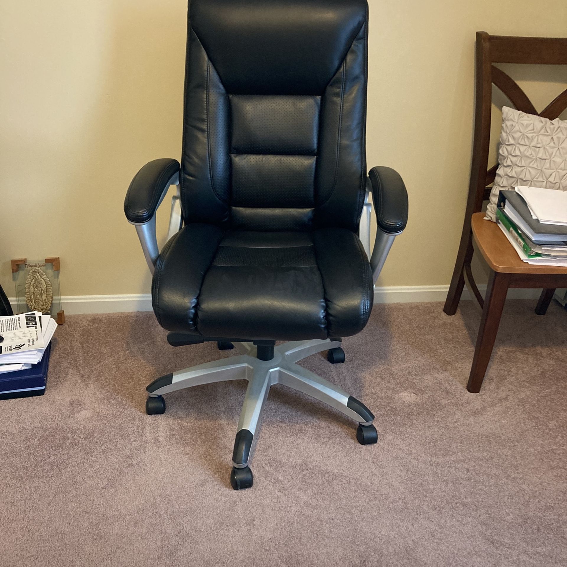 Office Chair (faux leather)