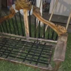 Rose Swing Couch Wooden