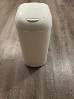Diaper genie with refills
