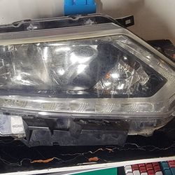 Nissan Rogue Headlight Oem