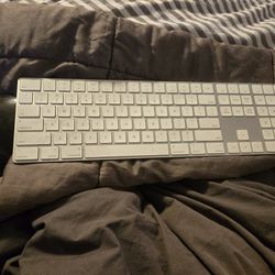 Apple Wireless Bluetooth Keyboard And Mouse 