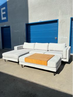 Living Spaces Sectional Couch with Ottoman 🛻Delivery Available🛻
