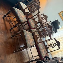 6Vintage Chairs 